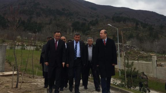 Kütahya Valisi Sayın Şerif YILMAZ Beyce´de inşaatı biten Anadolu İmam Hatip Lisesi´ni ziyaret etti.