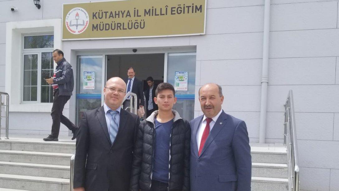 Liseler Arası Kur´an-ı Kerim-i Güzel Okuma Yarışma Finalinde Gülizar Eren MTAL öğrencisi Ahmet KAYAL İl 3.´sü oldu.