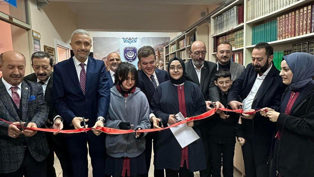 İl Milli Eğitim Müdürümüz Hasan BAŞYİĞİT ,Simav İmam Hatip Anadolu Lisesi' ne kazandırılan kütüphane açılışına katıldı.