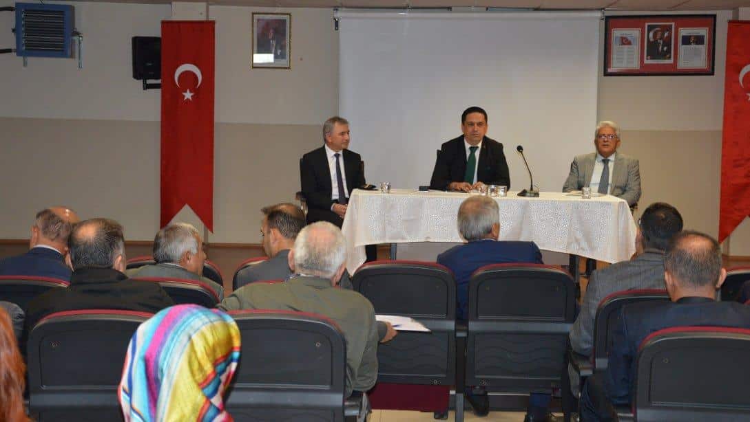 İlçe Milli Eğitim Müdürümüz İsmail Güven başkanlığında okul müdürleri toplantısı yapıldı.