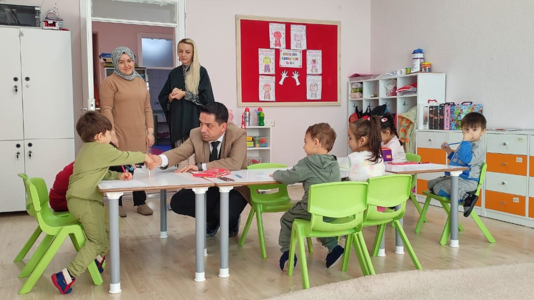 İlçe Milli Eğitim Müdürümüz İsmail Güven Şerife Narin Koyuncuoğlu Anaokulu'nu ziyaret etti.